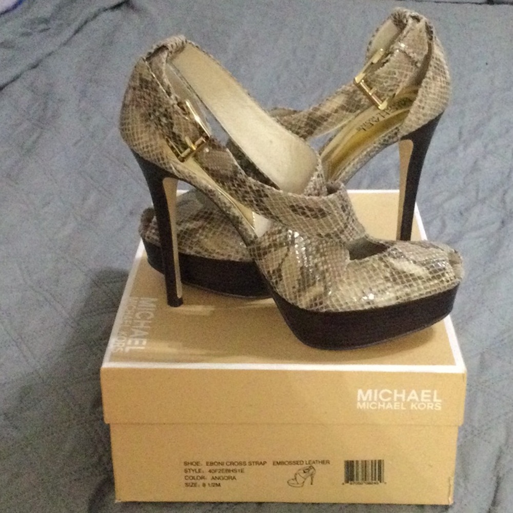 Snake like skin Platforms